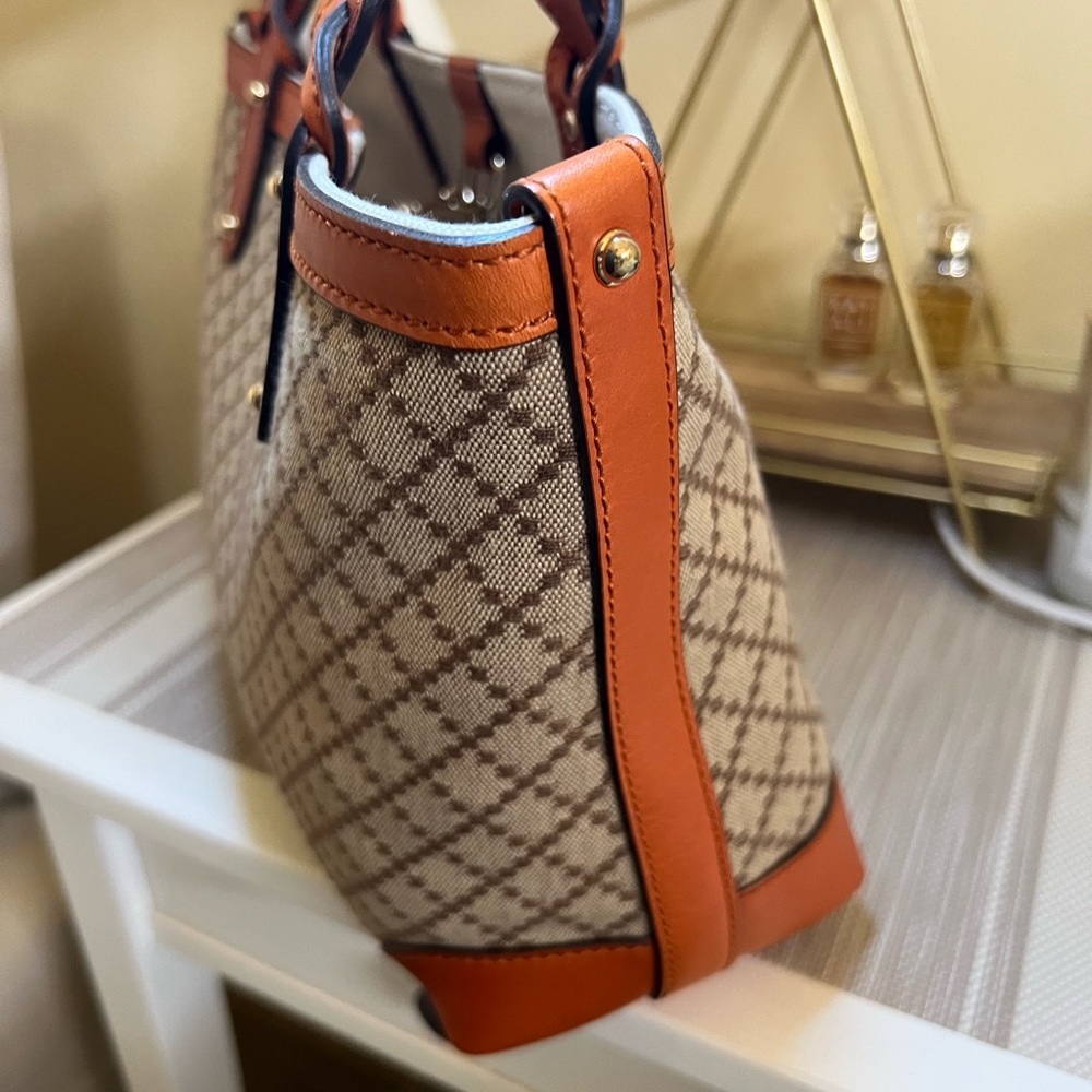 Gorgeous Vintage Gucci Diamanté Shoulder Bag with Pouch in great condition